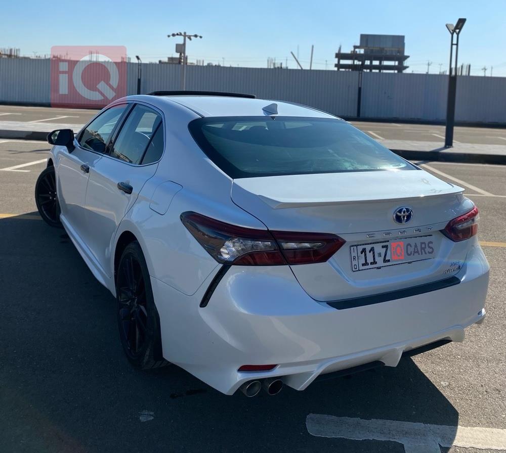 تۆیۆتا کامری